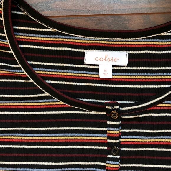 Target Colsie Long Sleeve Crop Top Size Medium - Picture 3 of 6